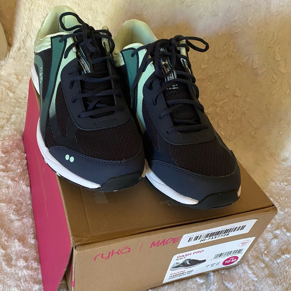 Ryka Women's Dash Pro Walking W10
